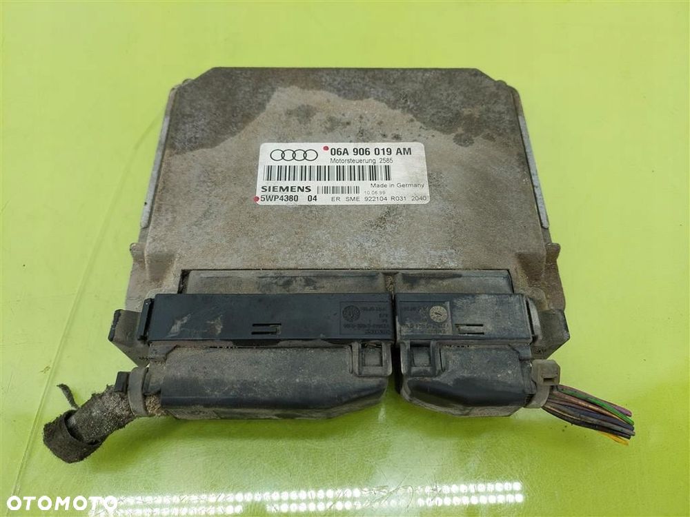Komputer sterownik silnika Audi A3 8L 1,6 B 96-03 R 06A906019AM 5WP438004 - 1
