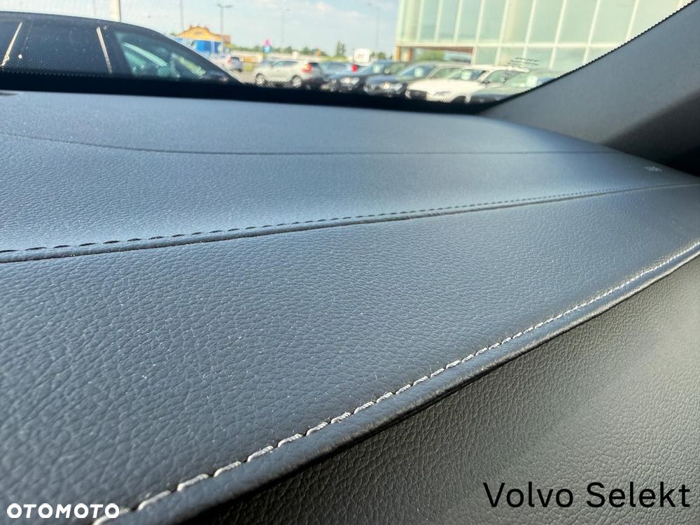 Volvo XC 90 - 30