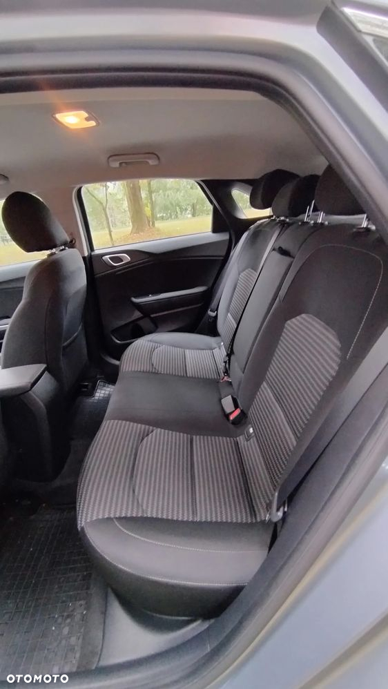 Kia Ceed 1.5 T-GDI M - 13