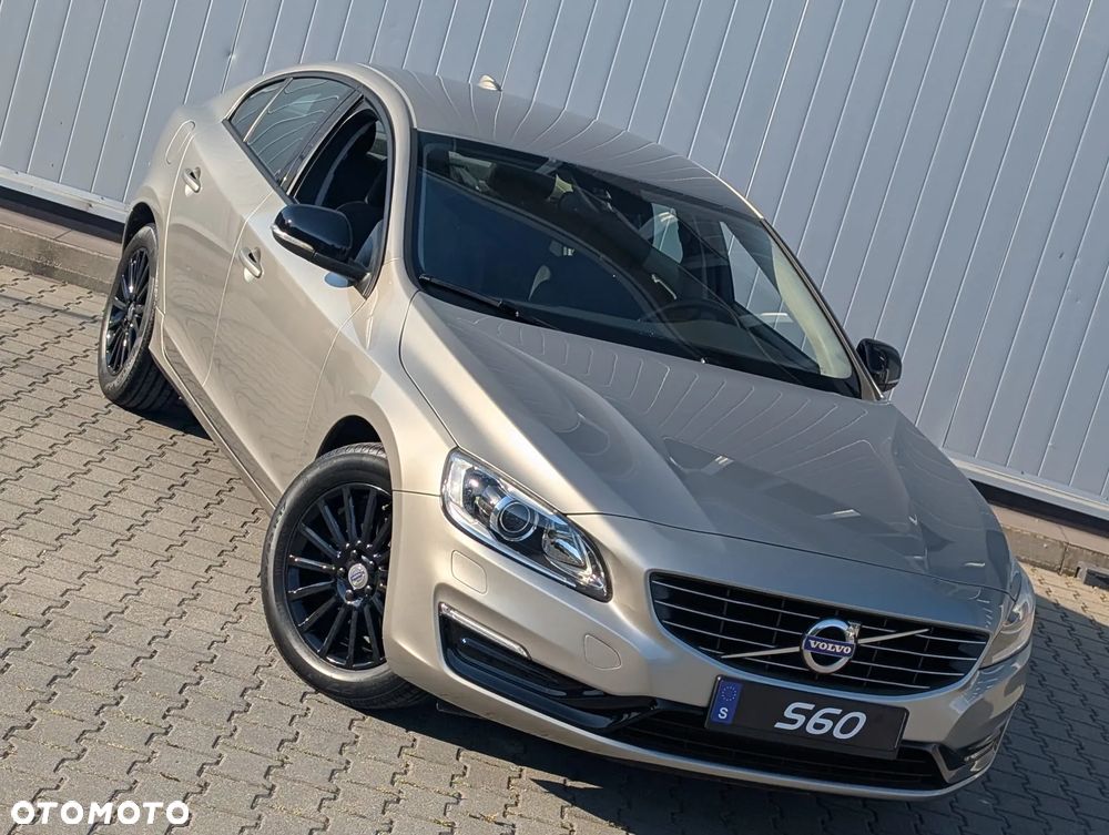 Volvo S60 T4 Momentum - 17