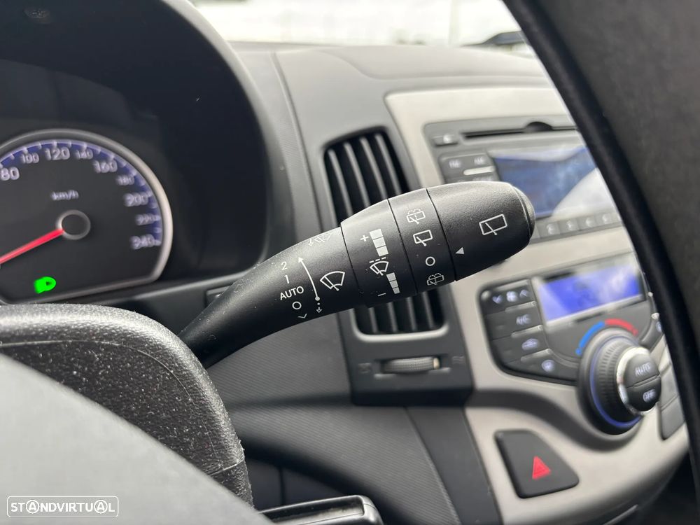 Hyundai i30 CW 1.6 CRDi STyle - 16