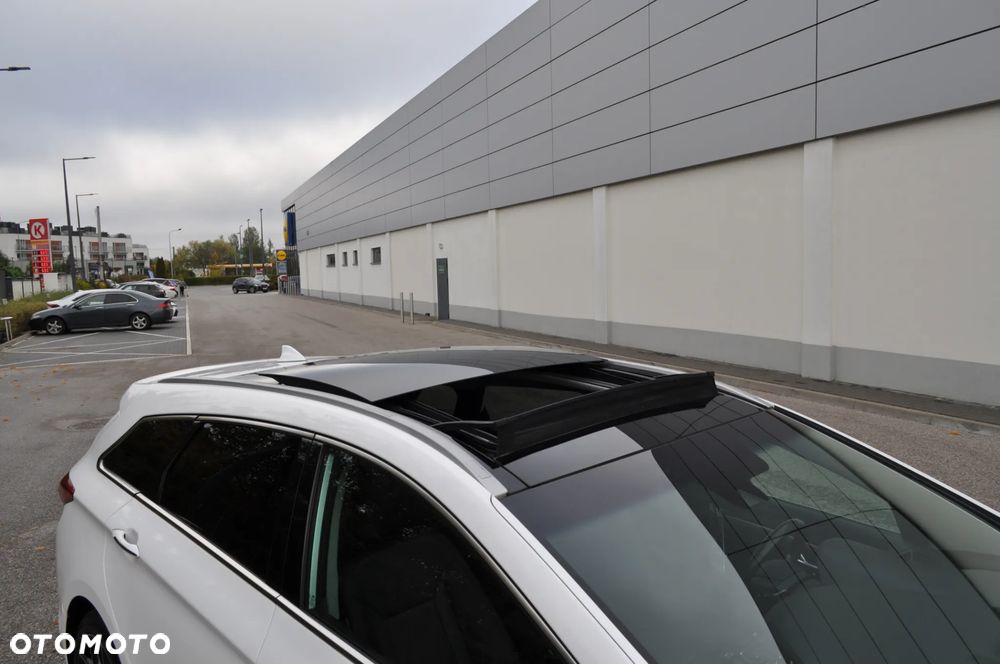 Hyundai i40 Kombi blue 1.6 CRDi DCT Space Plus - 11