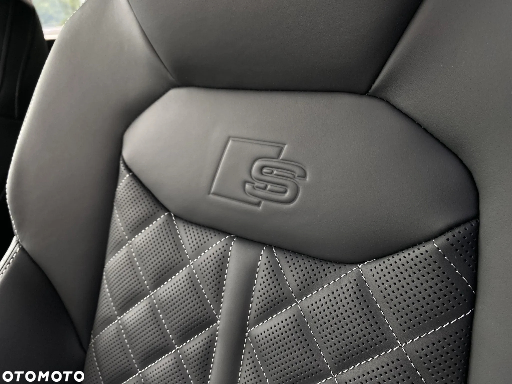 Audi Q8 - 24