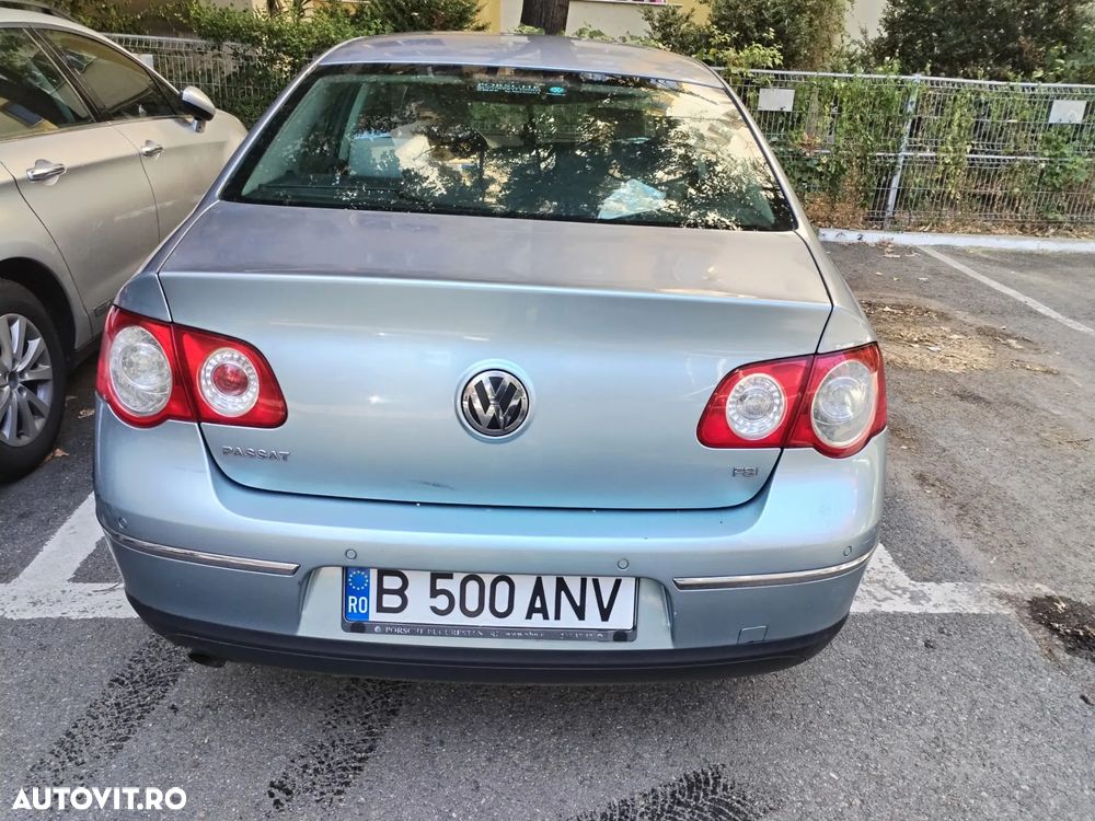 Volkswagen Passat 1.6 FSI Comfortline - 5
