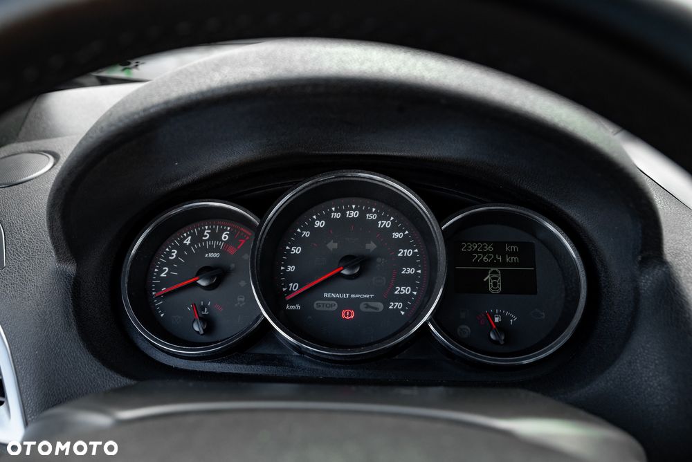 Renault Megane TCe 180 GT - 18