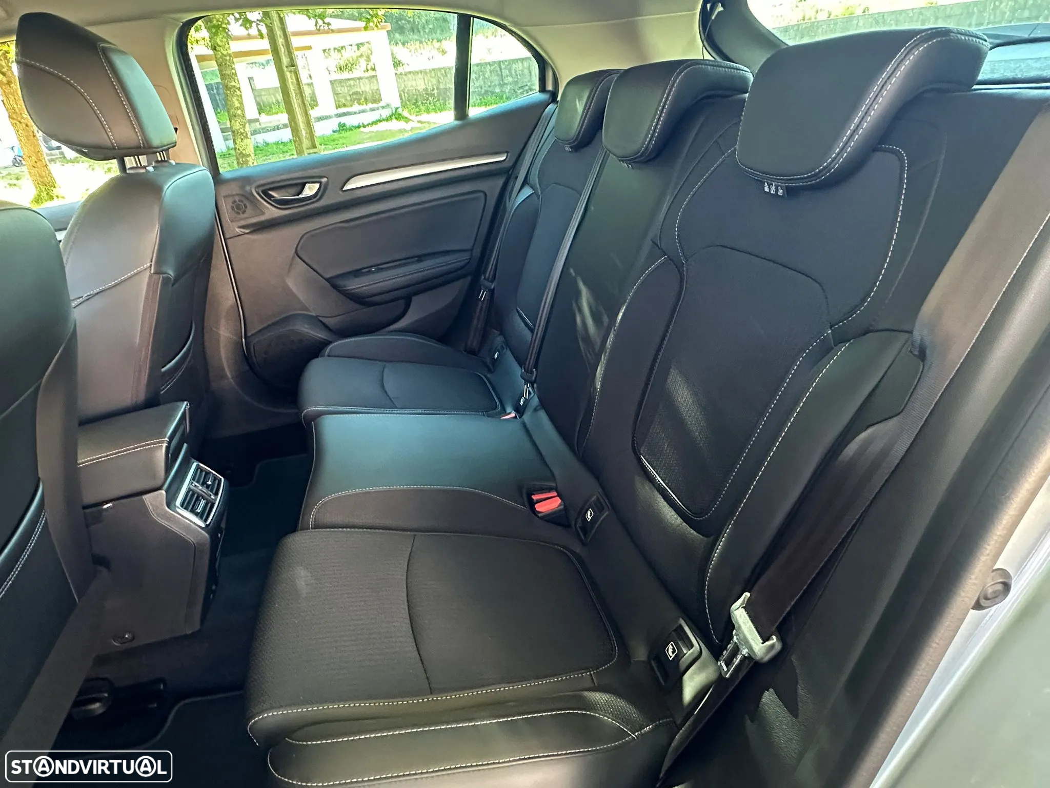 Renault Mégane 1.5 Blue dCi Intens - 9