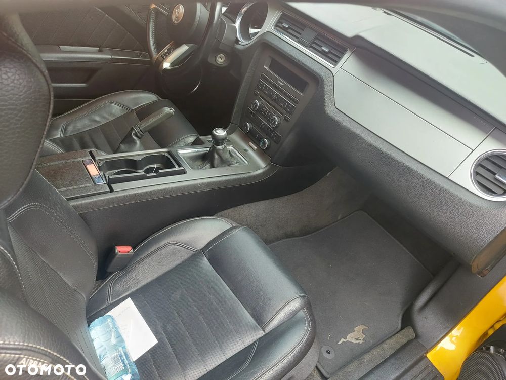 Ford Mustang 5.0 V8 GT - 29
