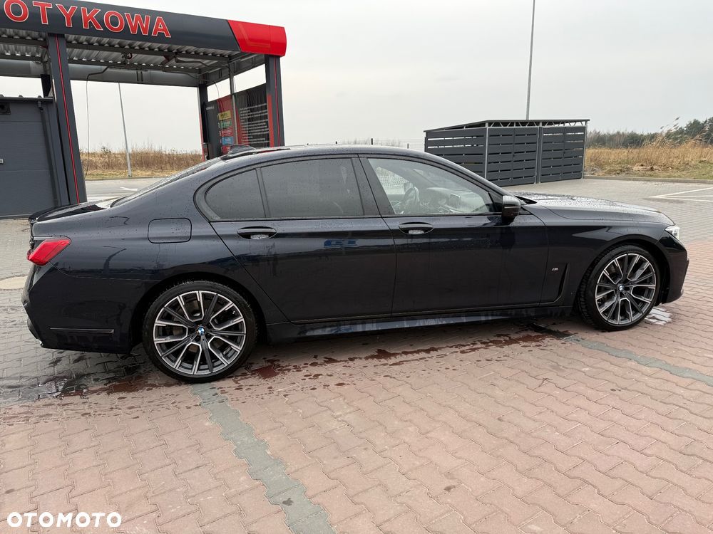 BMW Seria 7 750i xDrive - 7