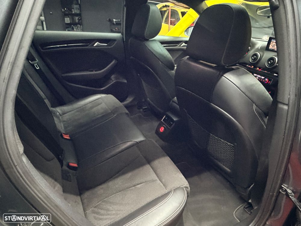 Audi A3 Sportback 2.0 TDI S line Sport Pack - 28