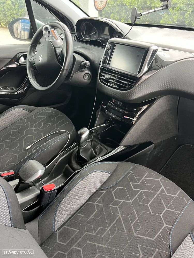 Peugeot 2008 PureTech 82 Style - 12