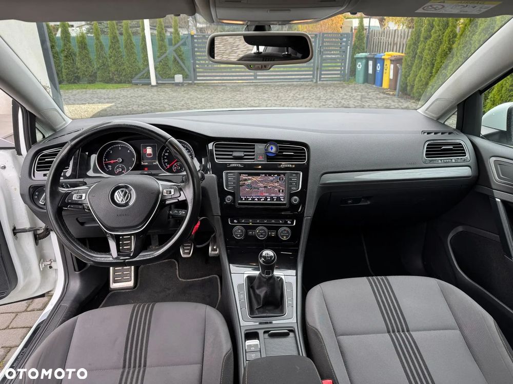 Volkswagen Golf - 13