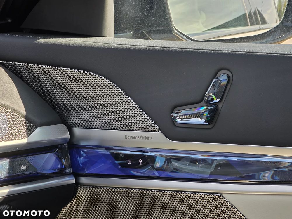BMW Seria 7 M760e PHEV xDrive sport - 18