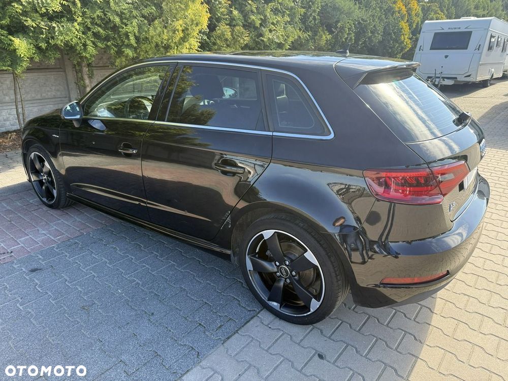 Audi A3 Sportback - 1