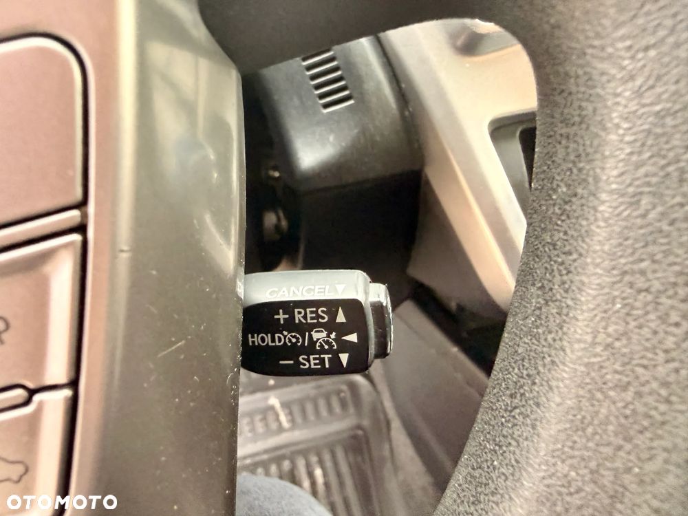 Toyota Prius+ (Hybrid) Comfort - 14