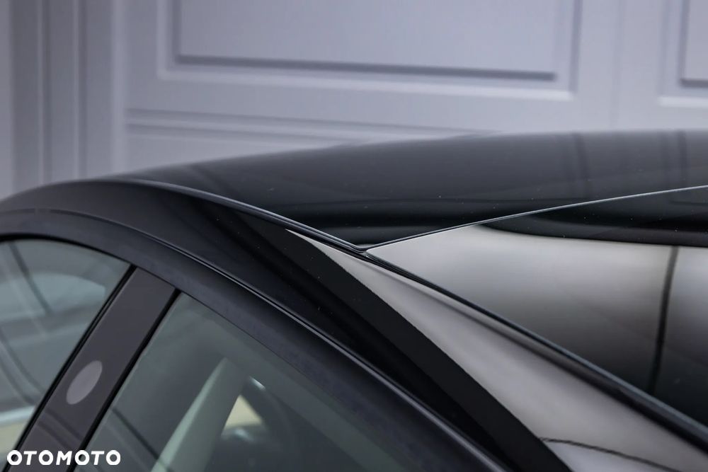 Tesla Model 3 - 10