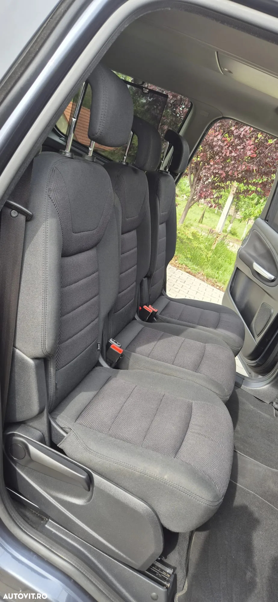 Ford Galaxy - 9