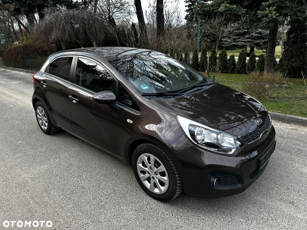 Kia Rio 1.2 L - 17