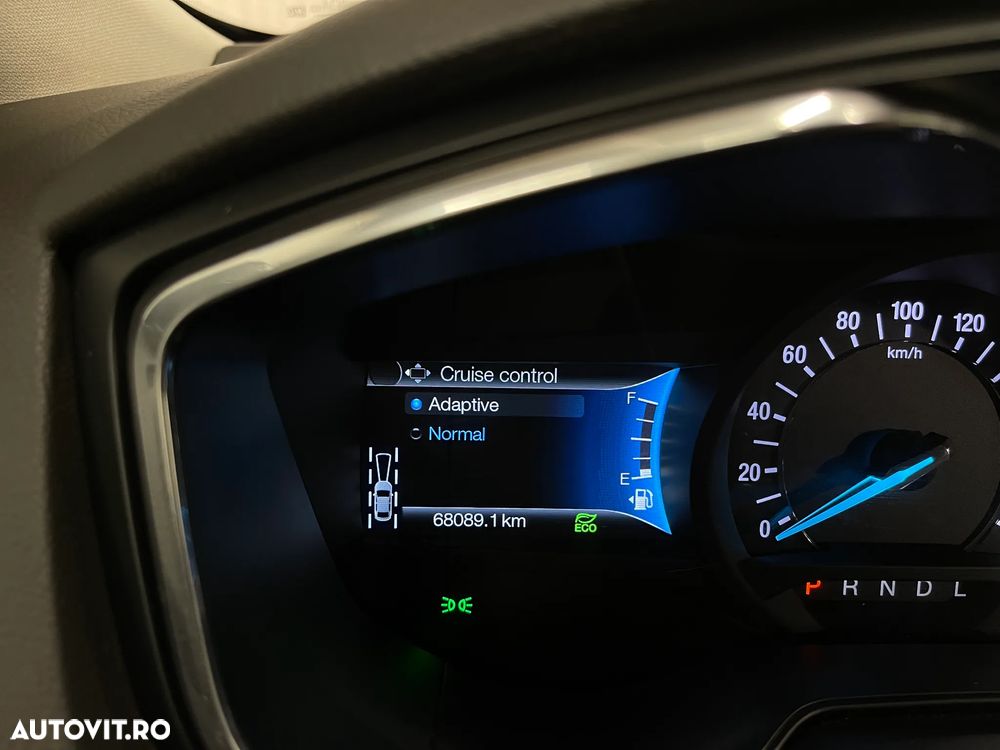 Ford Mondeo 2.0 HEV Titanium - 29