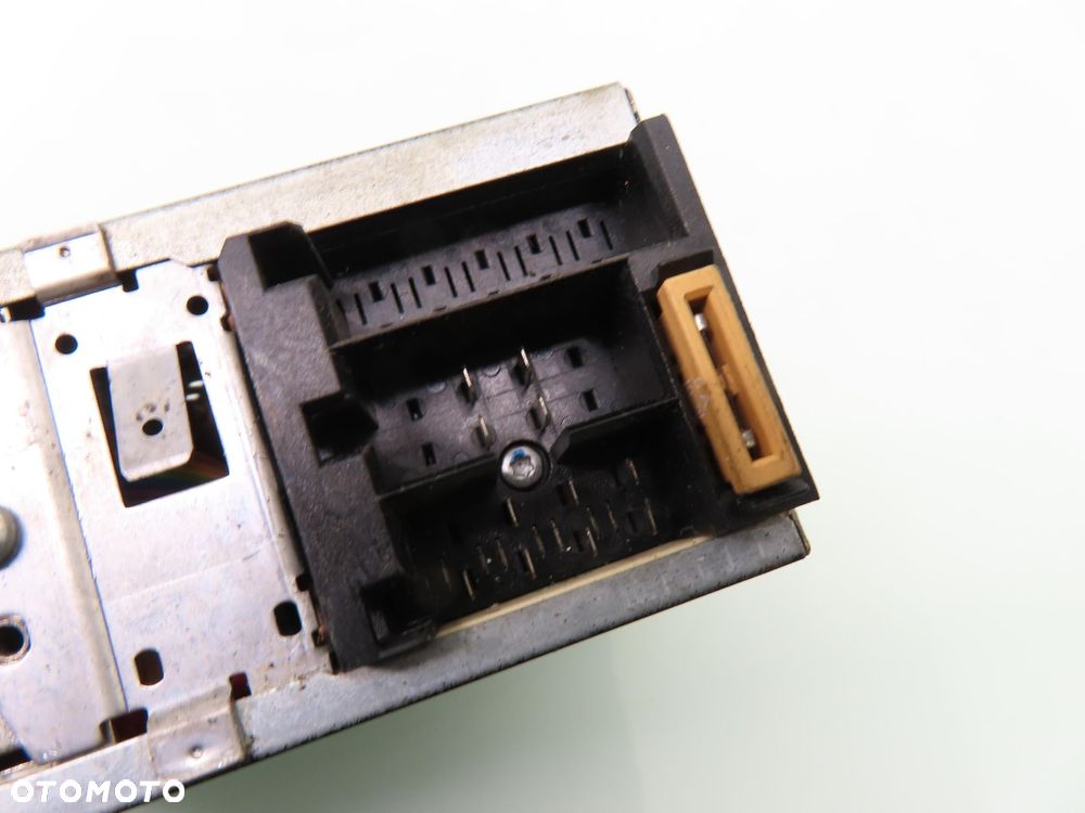 RADIO KASETA AUDI A4 B5 4D0035152 - 2