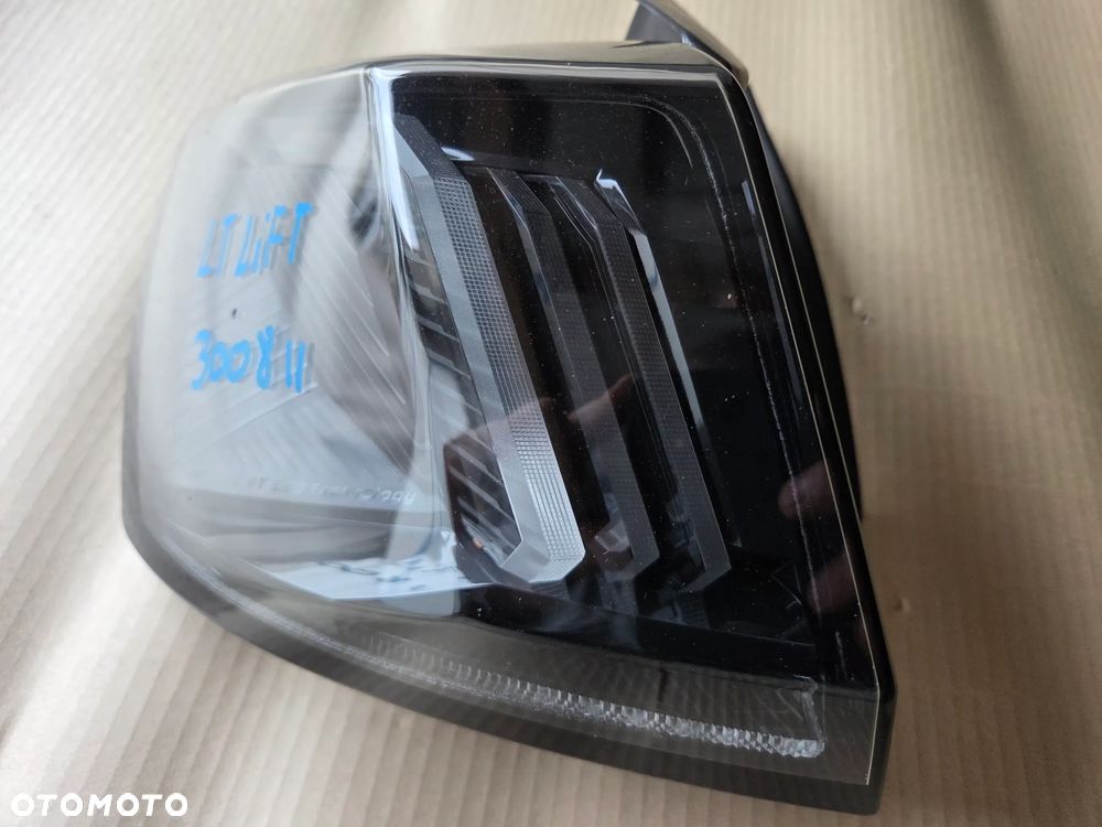 Lampa lewa tylna tył Peugeot 3008 II LIFT - 2