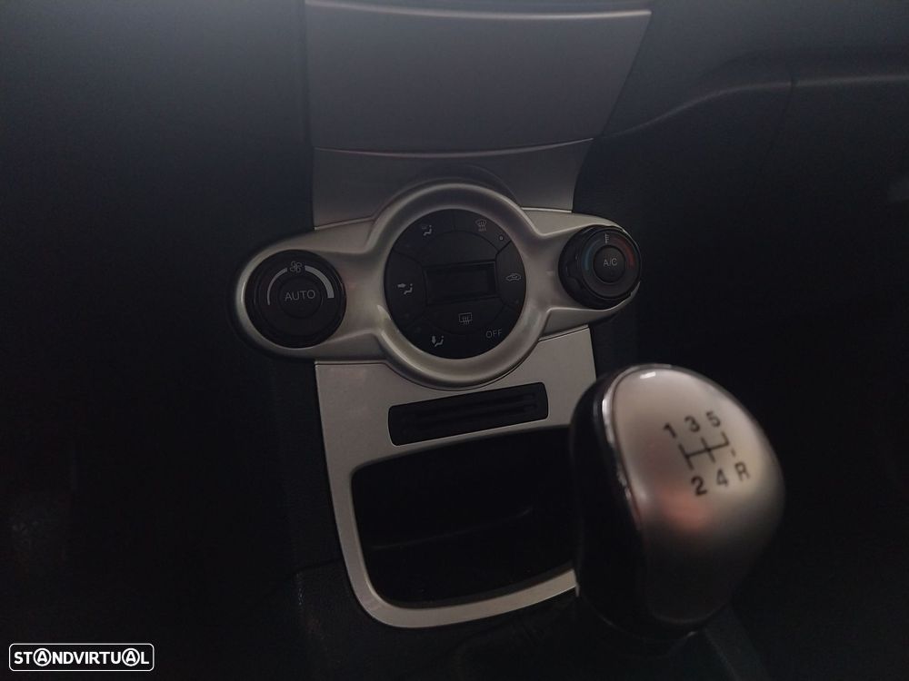Ford Fiesta 1.4 TDCI Titanium - 8