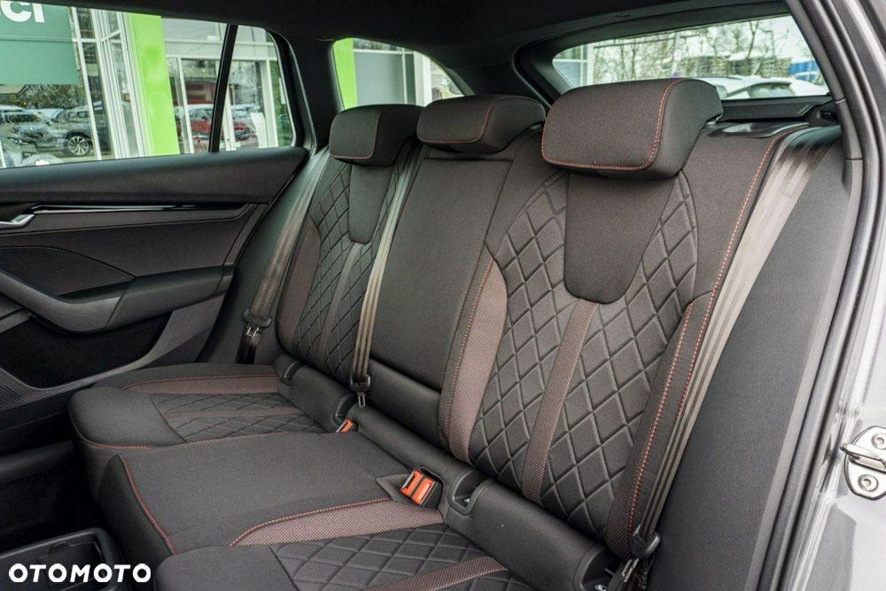 Skoda Octavia 2.0 TSI RS DSG - 13