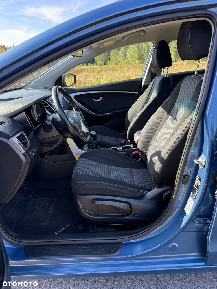 Hyundai i30 1.6 CRDi BlueDrive Classic - 27