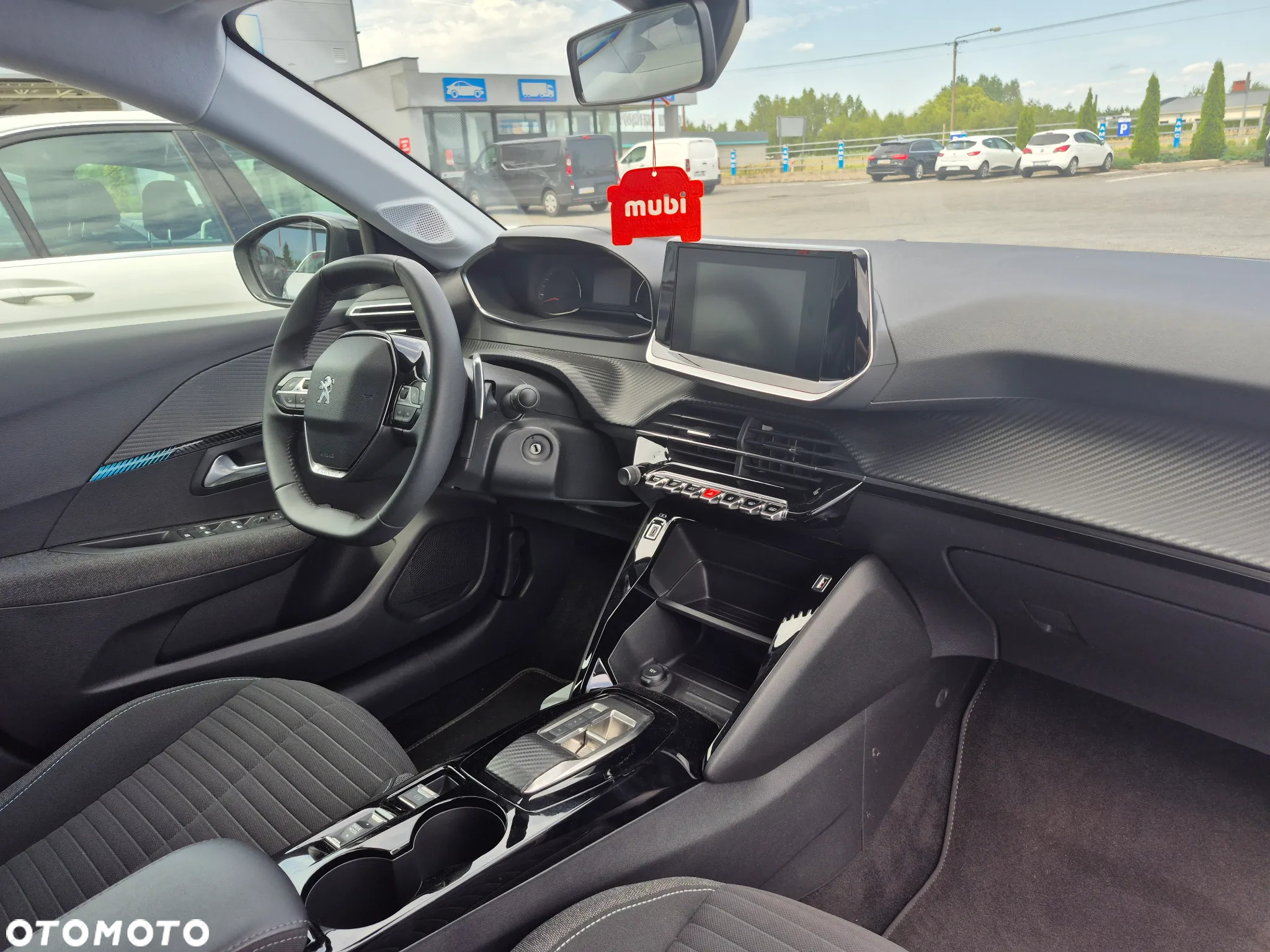 Peugeot 208 PureTech 100 EAT8 Allure - 9