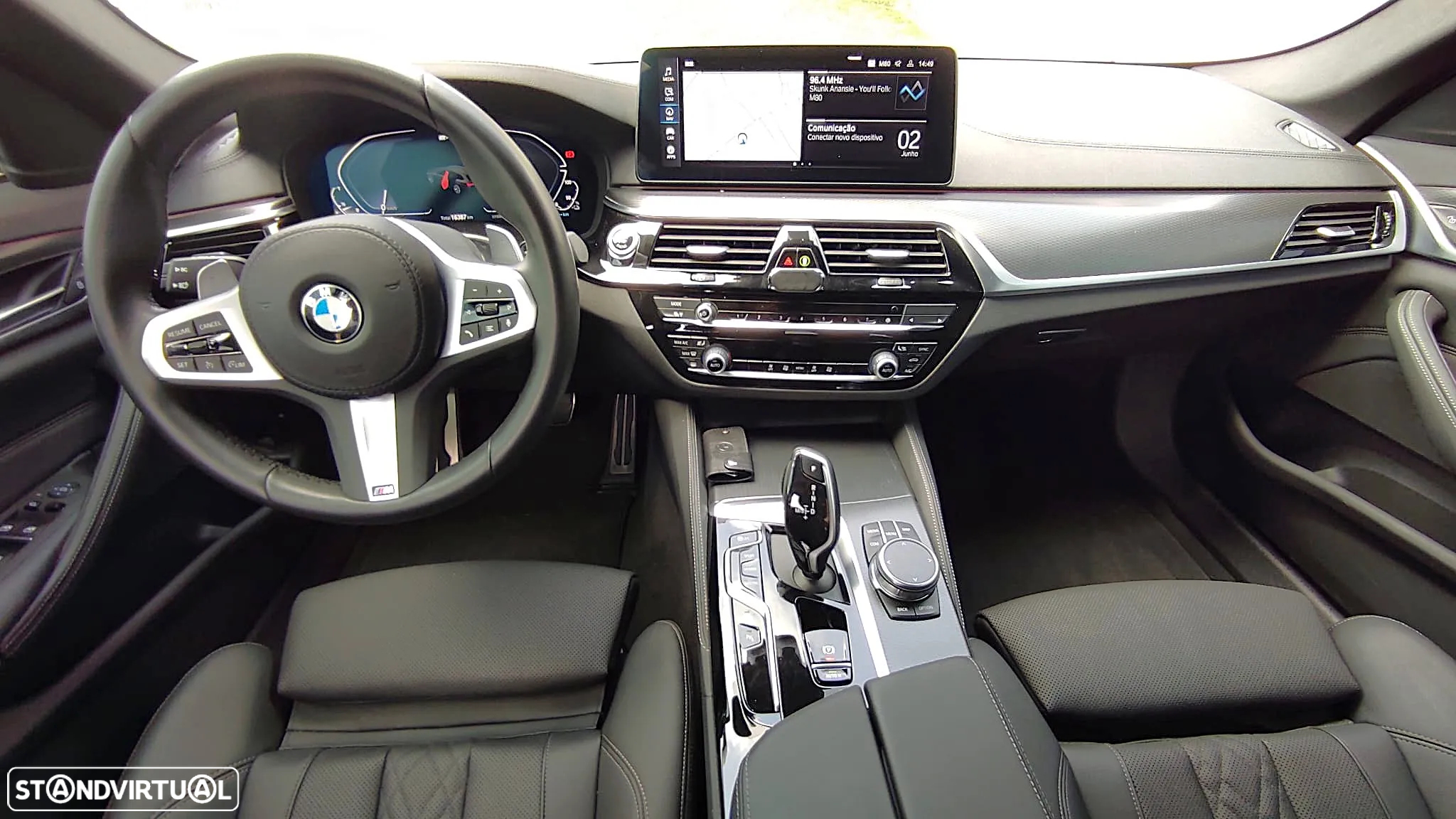 BMW 530 e Pack Desportivo M - 37