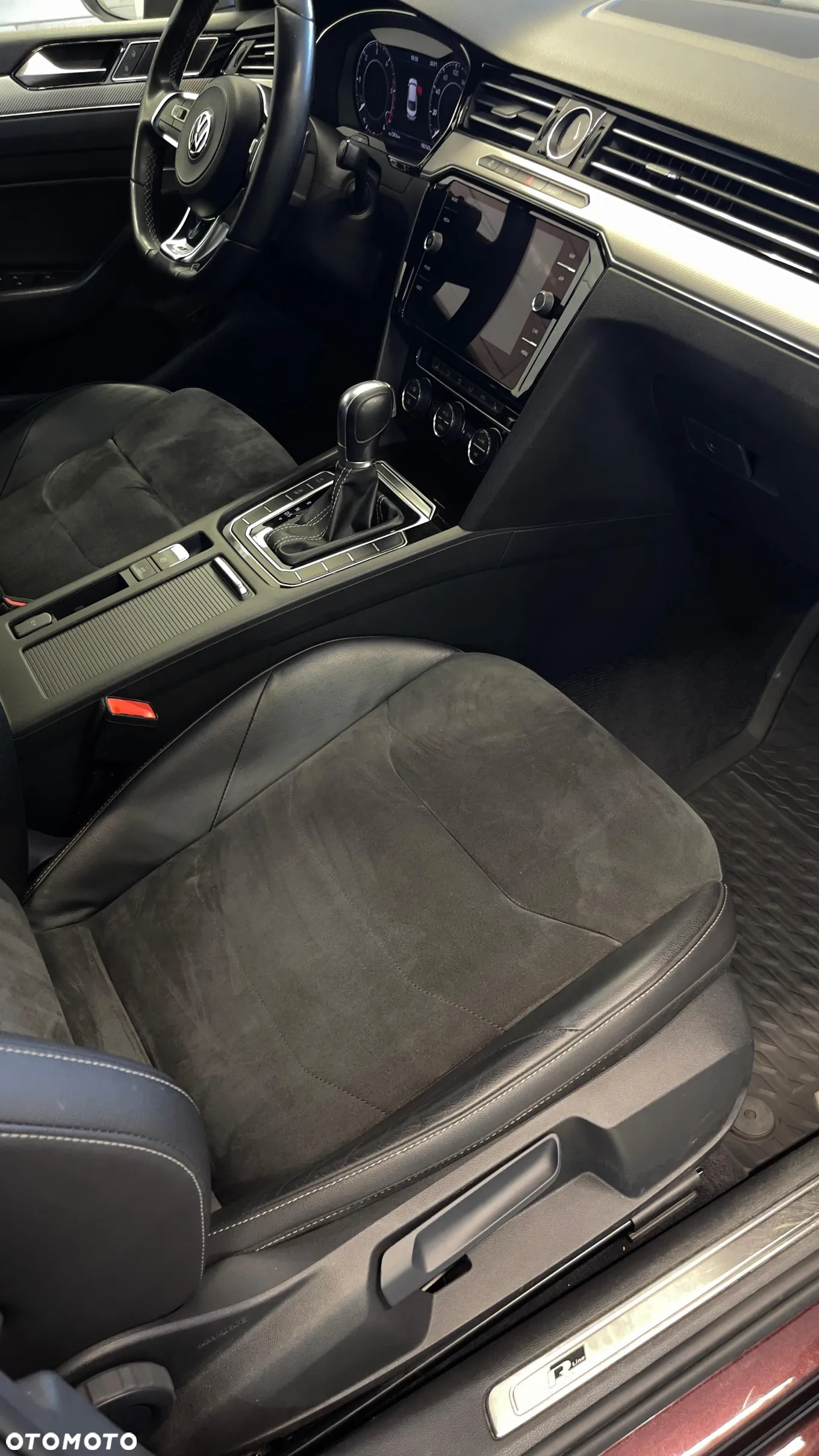 Volkswagen Arteon 2.0 TDI SCR R-Line Edition DSG - 11