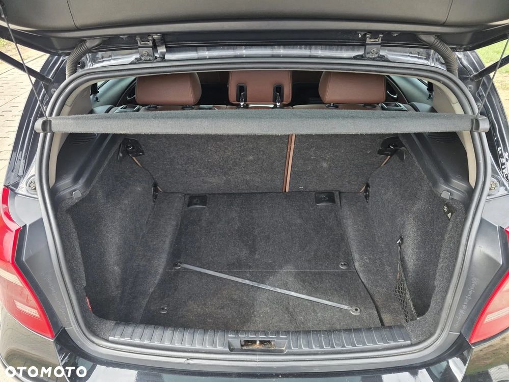 BMW Seria 1 120d - 12