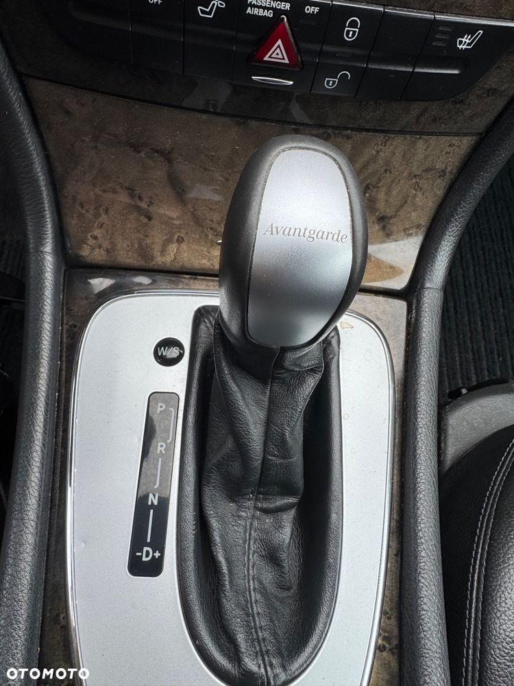 Mercedes-Benz Klasa E 200 Kompressor Automatik Avantgarde Sport Edition - 30