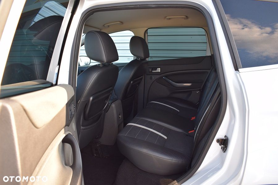 Ford Kuga 2.0 TDCi Titanium - 8
