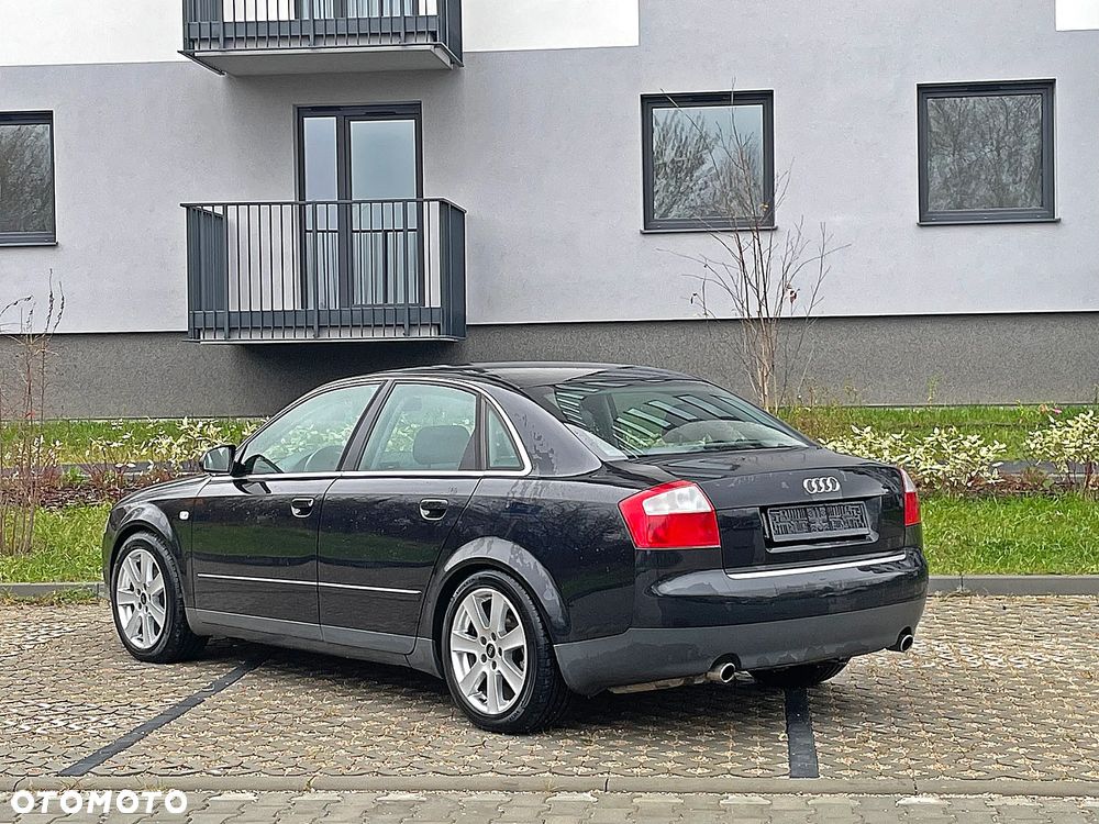 Audi A4 Limousine 1.8 T quattro - 11