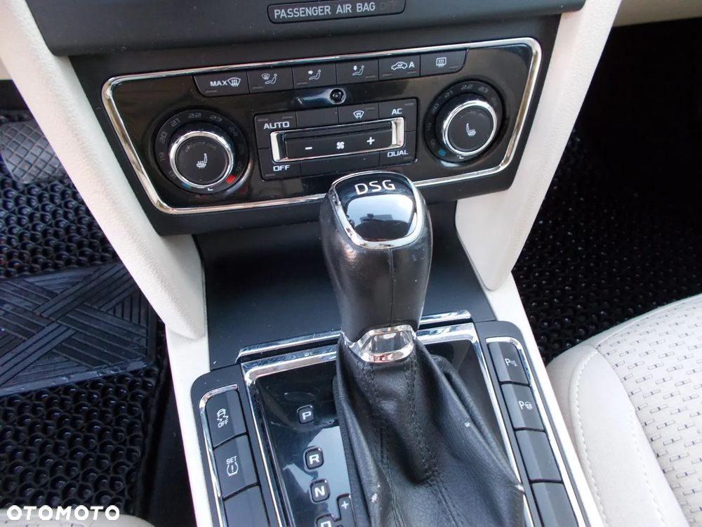 Skoda Superb 2.0 TDI Business DSG - 23