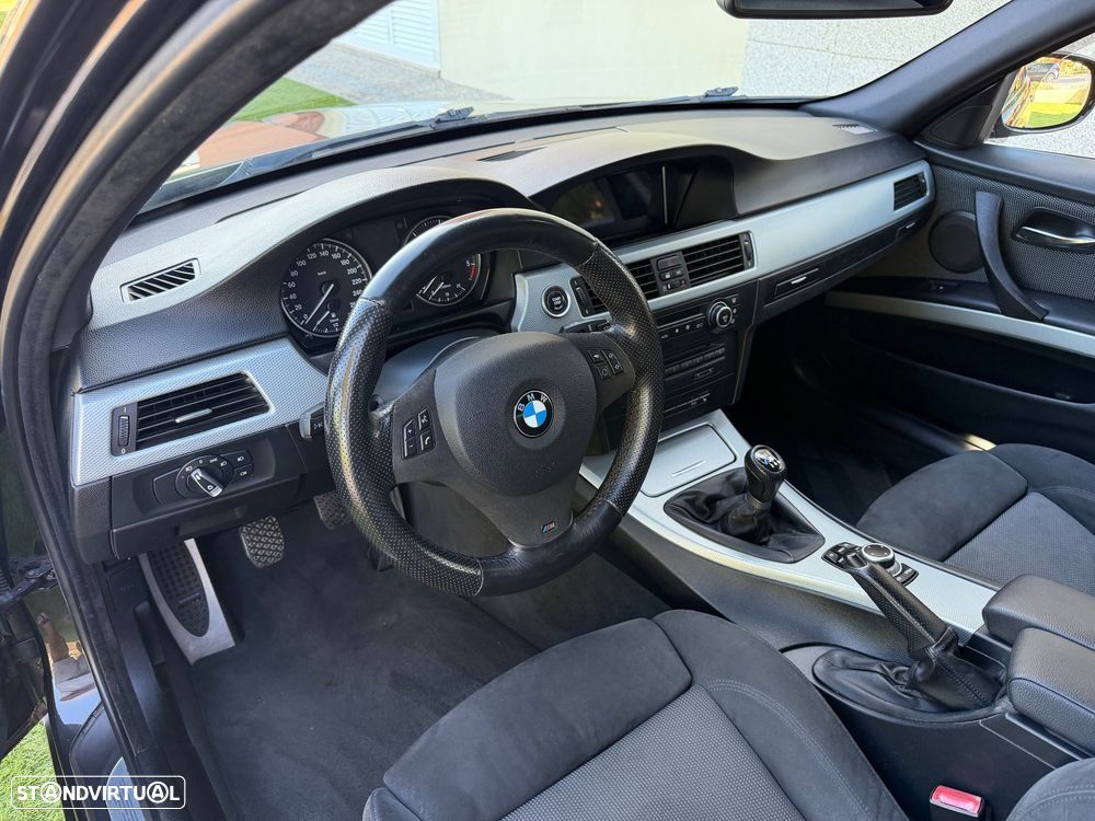 BMW 318 d Navigation Sport - 19