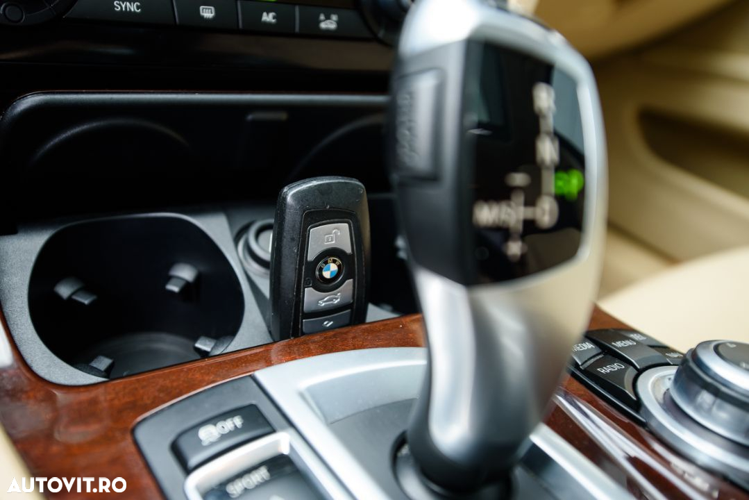 BMW Seria 5 520d AT - 18