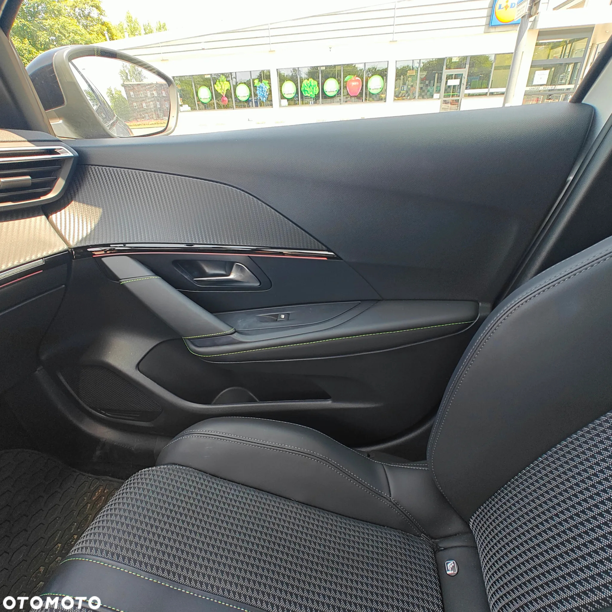 Peugeot 208 1.2 PureTech Active S&S EAT8 - 12