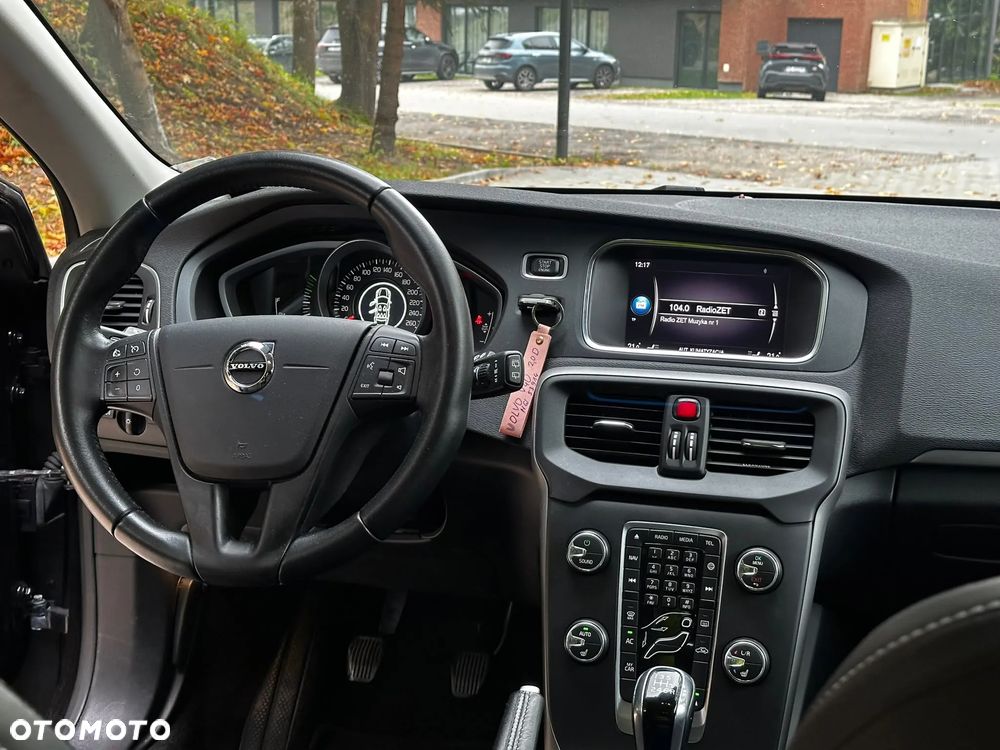 Volvo V40 D2 Kinetic - 9