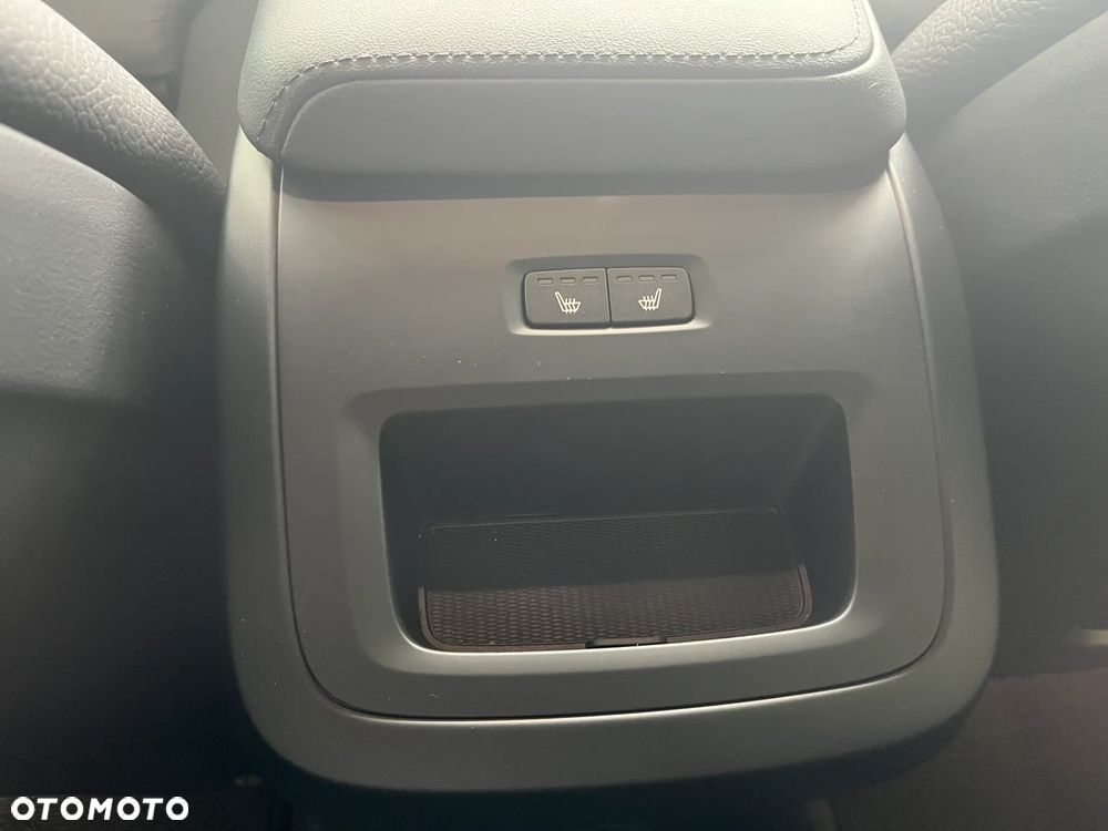 Volvo V60 B4 B Plus Dark - 13