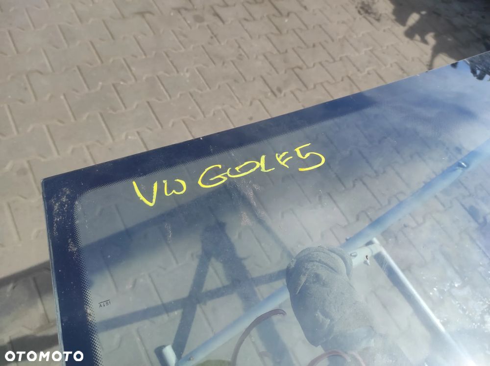 VW GOLF 5 HB 5 DRZWI 3 DRZWI SZYBA PRZEDNIA CZOŁOWA - 2