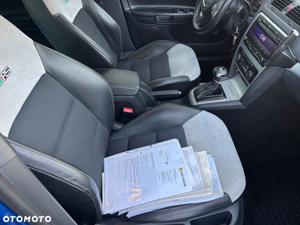 Skoda Octavia 2.0 TDI CR DPF DSG RS - 22