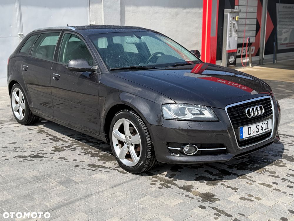 Audi A3 Sportback - 1