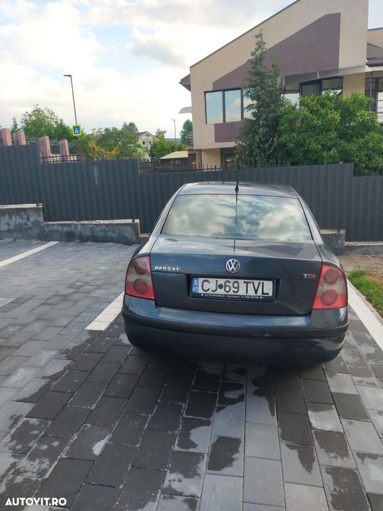 Volkswagen Passat - 2