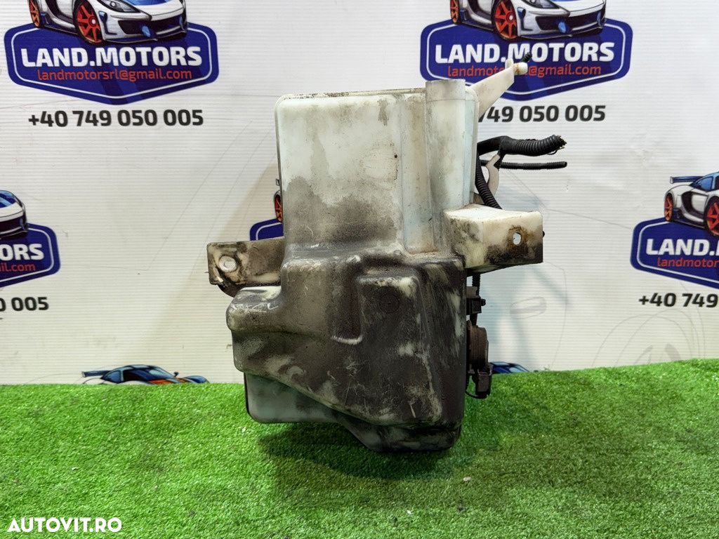 Vas lichid parbriz stropgel 2015 volvo v40 2.0 diesel cod oem 31276094 31276095 2012-2019 - 1