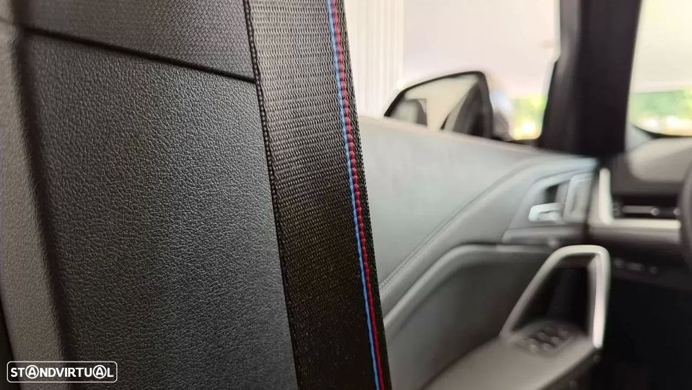 BMW iX1 eDrive20 Pack Desportivo M Pro - 35