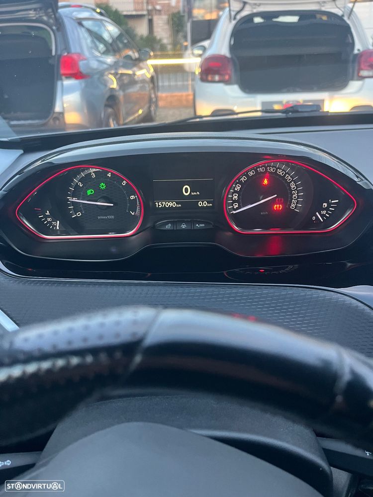 Peugeot 2008 1.2 PureTech GT Line - 20