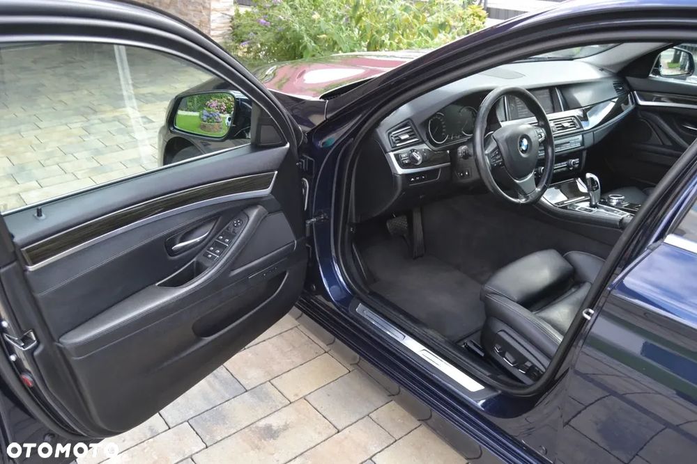 BMW Seria 5 530d xDrive - 11