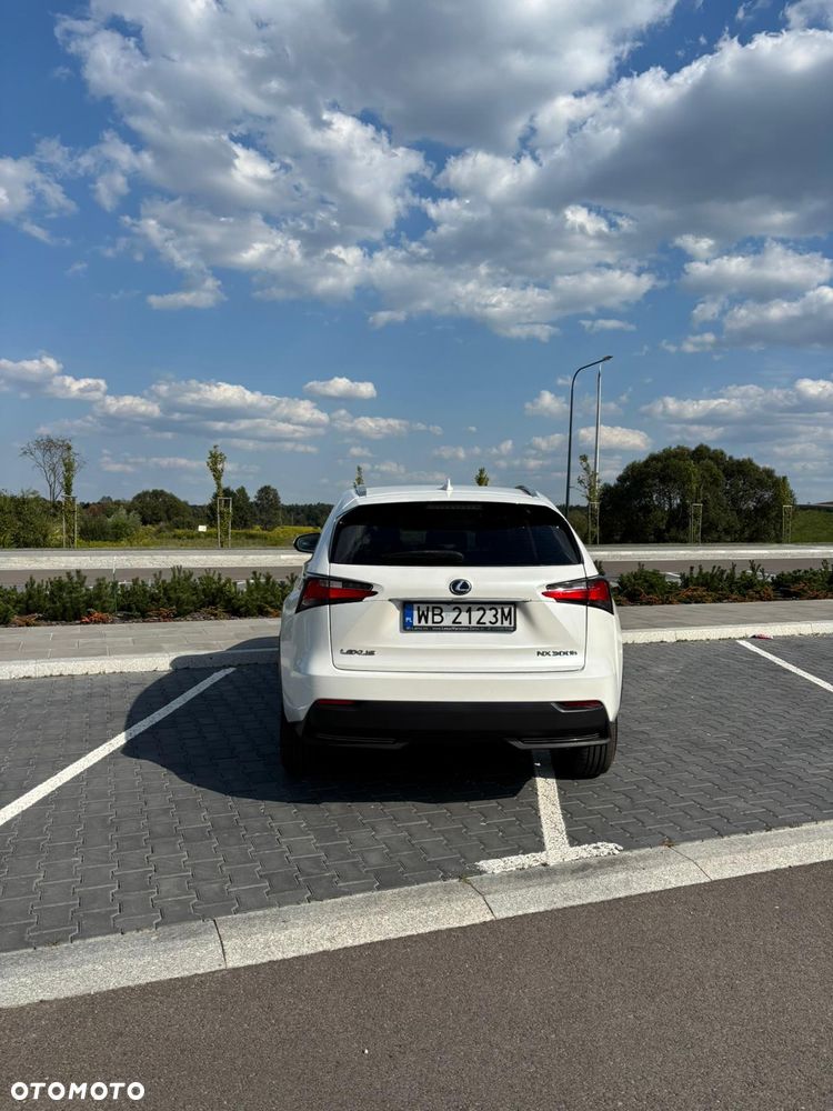 Lexus NX 300h Elegance AWD - 3