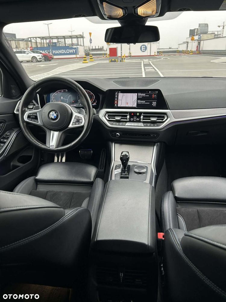 BMW Seria 3 320d M Sport - 22